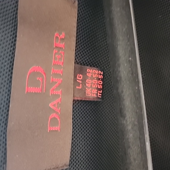 Danier leather jacket - Picture 3 of 8